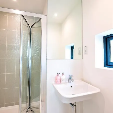 City Centre 2 Bedroom W Parking Apartment