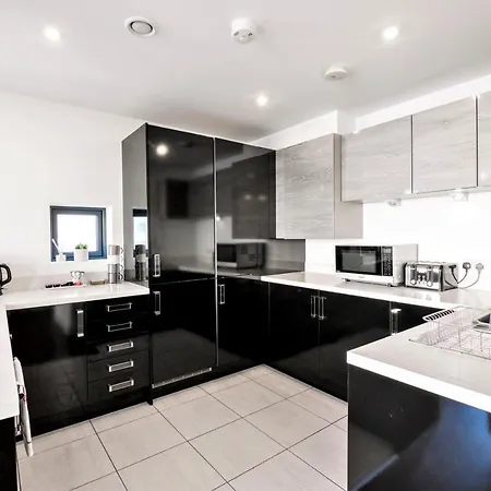 City Centre 2 Bedroom W Parking Apartment
