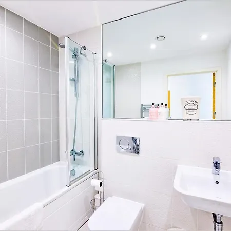 City Centre 2 Bedroom W Parking Appartement Bristol